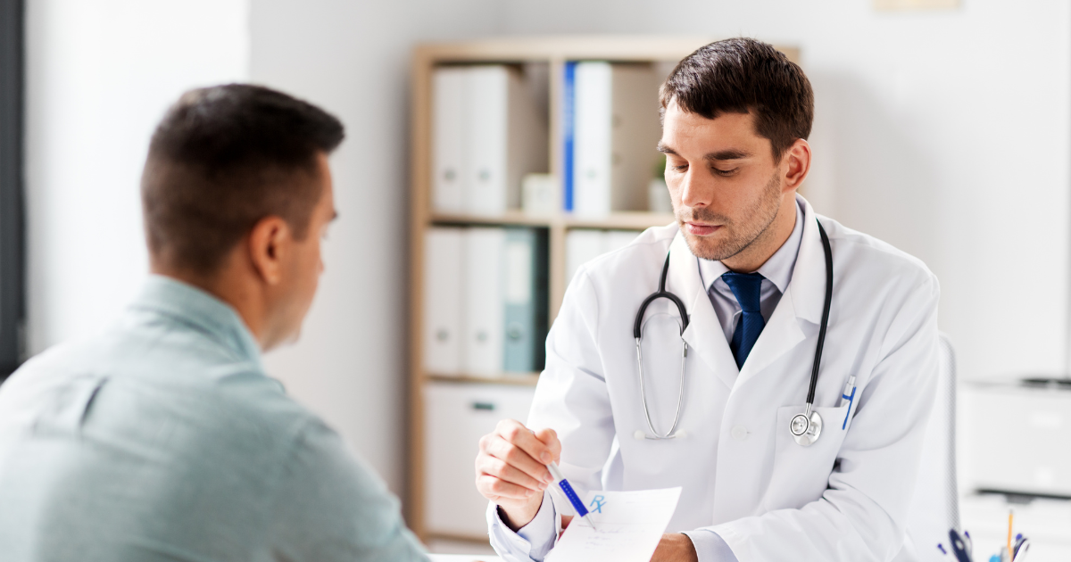 Sangre en la orina: qué puede significar y cuándo buscar atención médica