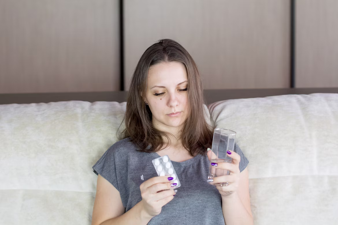 Señales de alarma de fiebre en adultos: dificultad para respirar, confusión, convulsión y llamada al 911.